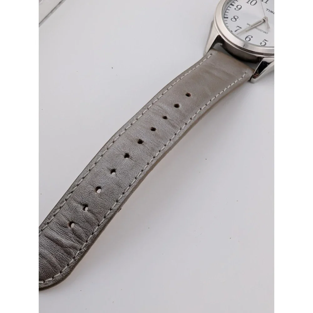 Timex Briarwood Women's Watch 40mm Case Silver Leather Band- New Battery